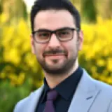 دکتر مصطفی زحمتکش