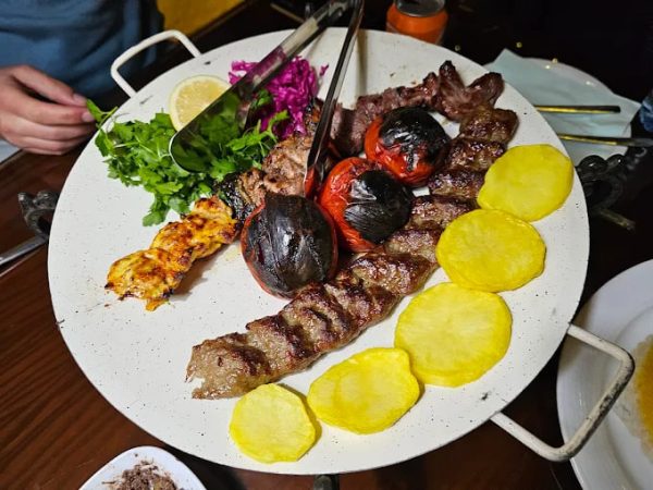 رستوران شکم‌ الملوک رشت