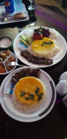 رستوران قلعه رشت
