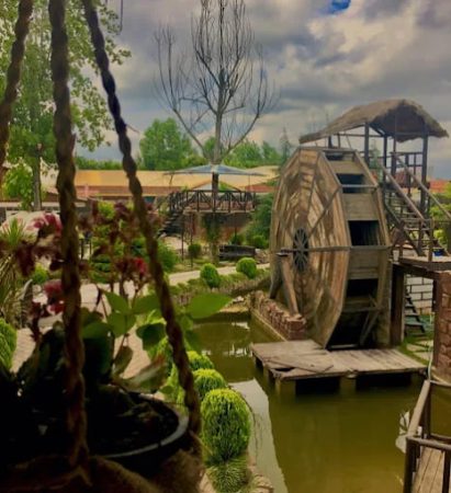 باغ رستوران پرنیان رشت