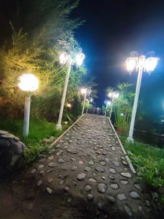 باغ و سفره خانه زرین رشت