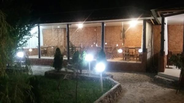 باغ و سفره خانه زرین رشت
