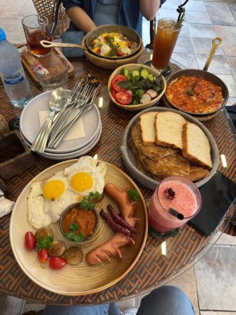 کافه آولوس رشت