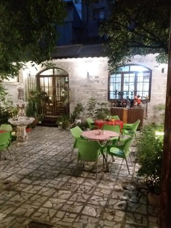 کافه ورنا رشت