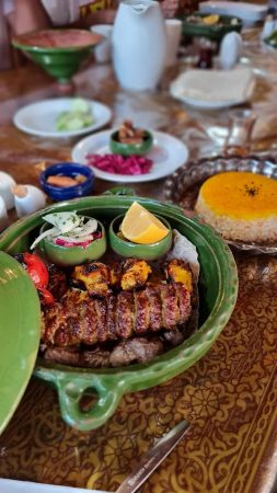 رستوران سنتی کاشف السلطنه اصل رشت