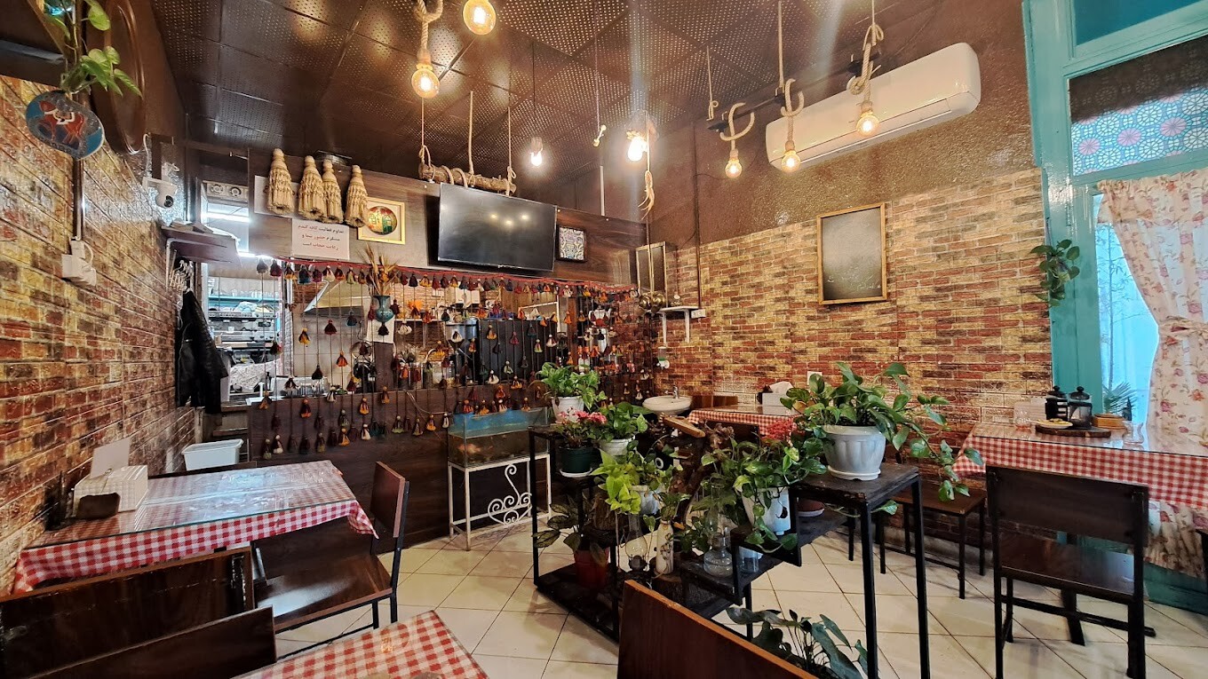 کافه‌ ای دنج در رشت