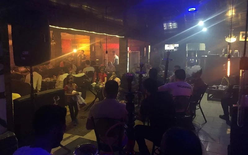 محیط رستوران راندو 1