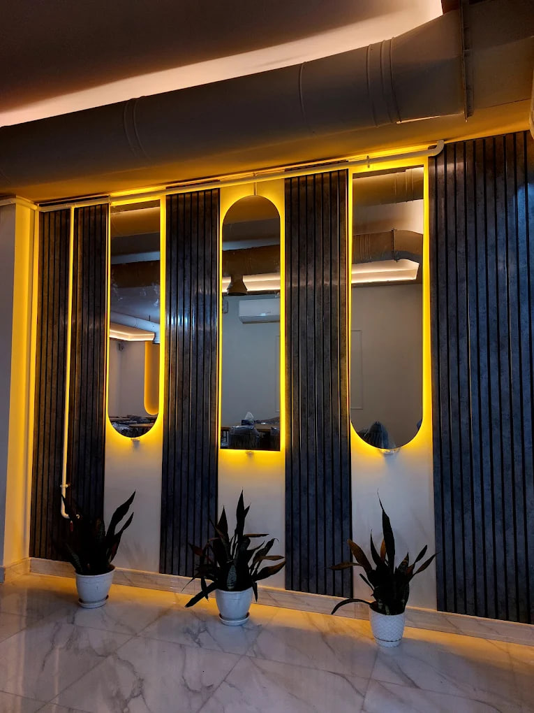 محیط کافه رستوران خوش طعم