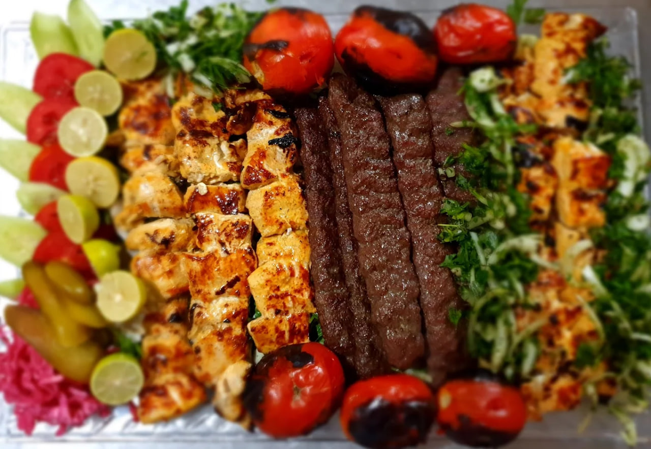 غذای رستوران سنتی مهیار